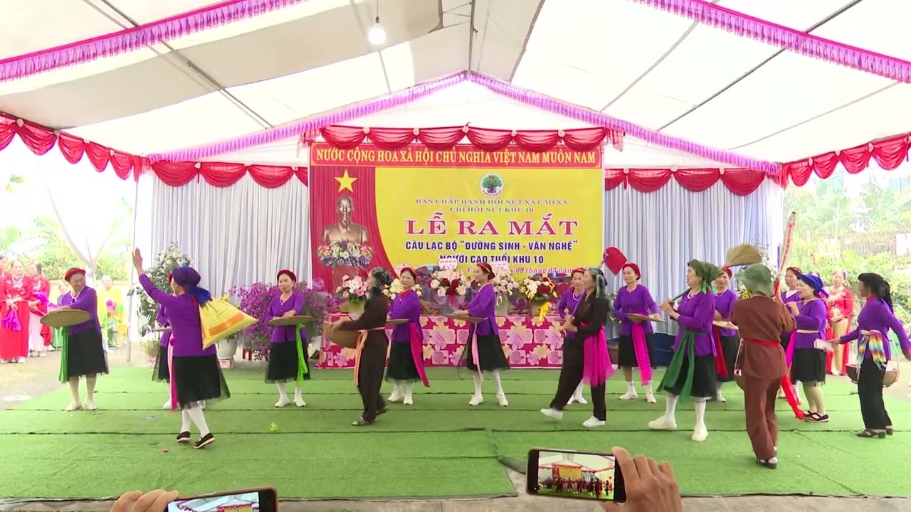 Đóng nhanh lúa tốt - CLB Chi hội 13