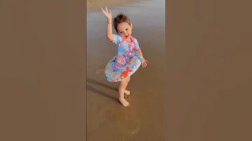 الله يخلي الريس الله يطول بعمره 