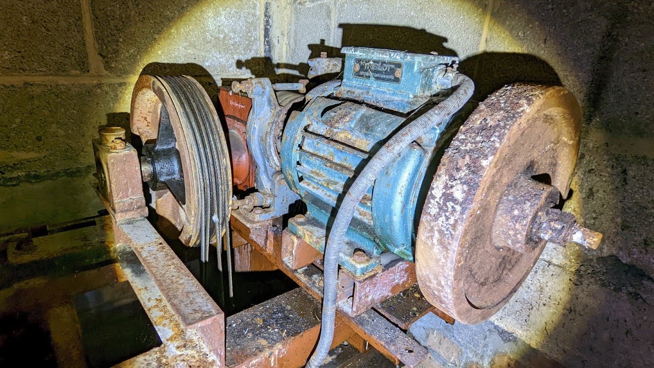 Abandoned Old Rusty, Pickering's Lift, Still Works