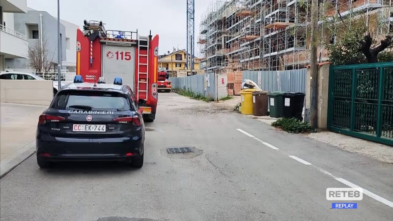 San Salvo - Precipitano da ponteggio, gravi tre operai