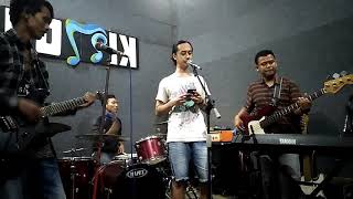 Download Lagu Wayang - Tak Selamanya (Cover) MP3