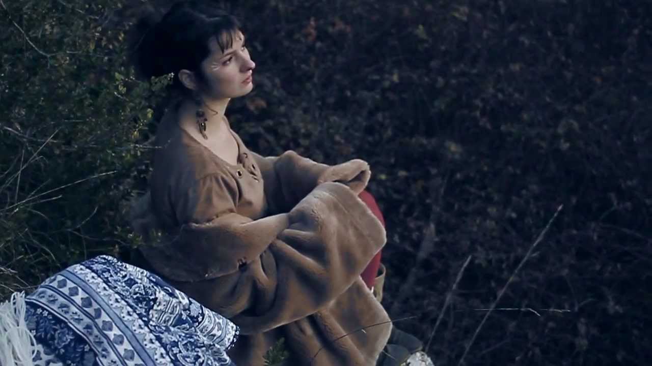 在 YouTube 上观看 Nazca - Born To Die / Blue Jeans (Lana Del Rey Mash-up)