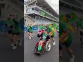 A cada curva uma emoção! Nós terminamos a corrida Ayrton Senna. Mãe! Obrigado por ser a minha força!