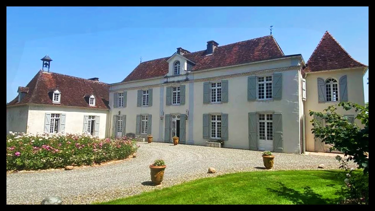 Elegant Château Aquitaine, France