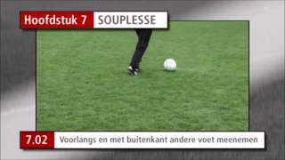 Download Lagu 7 02 Voorlangs en met buitenkant andere voet meenemen MP3 Download Lagu 7 02 Voorlangs en met buitenkant andere voet meenemen MP3