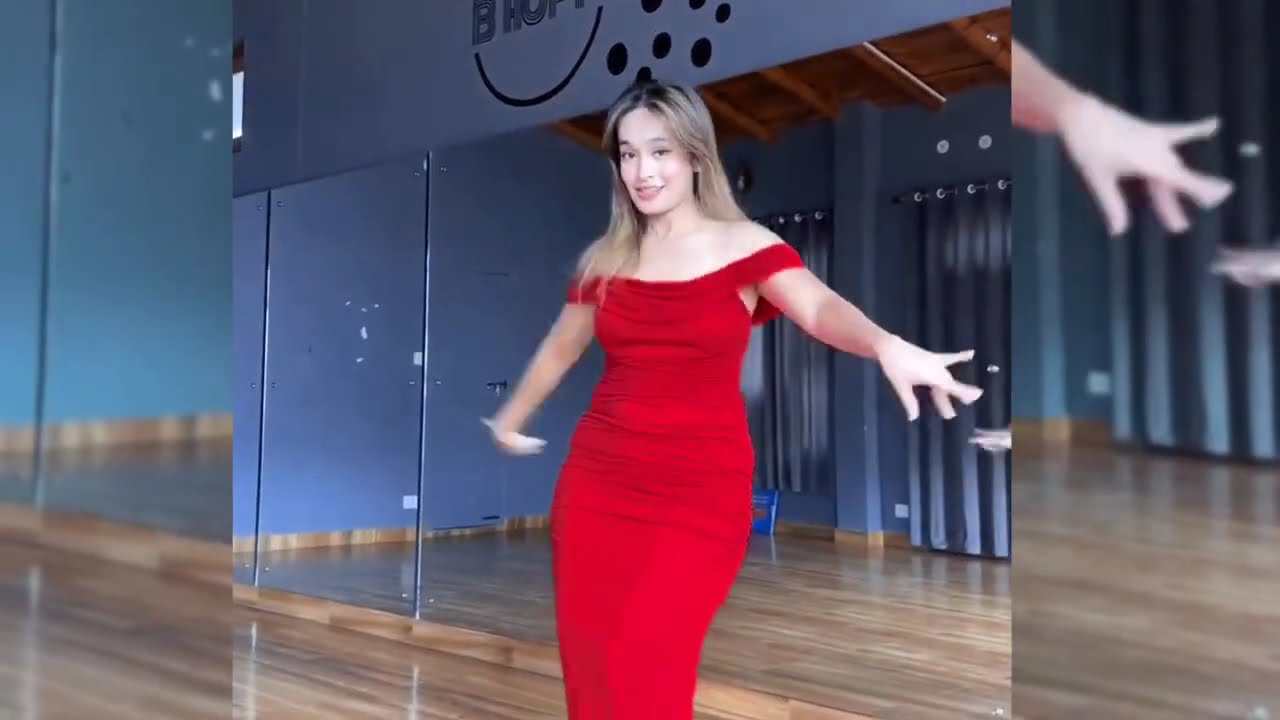 😍💖 SO Gorgeous 💖😍 Bridgette B and Nicolette Shea play 💃😉with each other on Beach💦⛱️