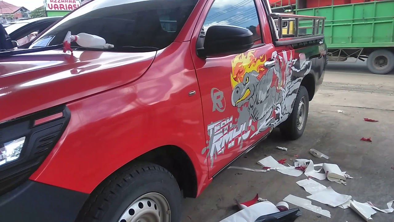 Cutting Hilux YouTube