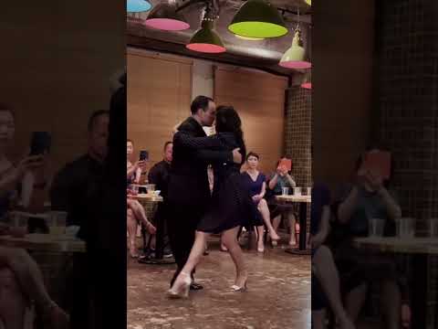Natalia Hills & Ernesto Borgonovo #argentinetango #tangojapan #argentine #milonga #tangoargentino