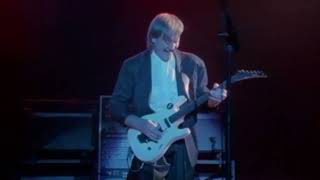 Rush - Distant Early Warning (Isolated Guitar) [A Show of Hands]
