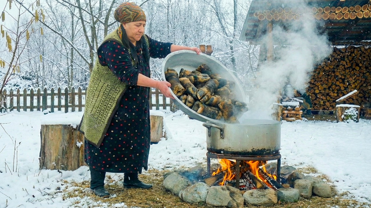 Cooking 50 COWS FEET in -32°C Extreme Cold! ❄️ The Ultimate Bone Broth (Khash) 🥩🔥