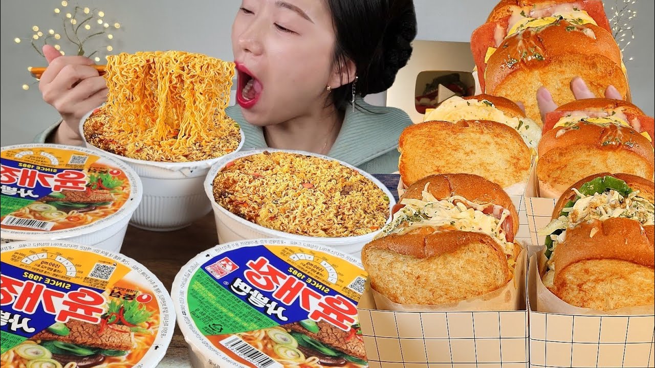 ASMR 간단하게 컵라면5 토스트5 먹을게요*⸌☻ັ⸍* 리얼먹방 :) Cup noodles , Toast MUKBANG