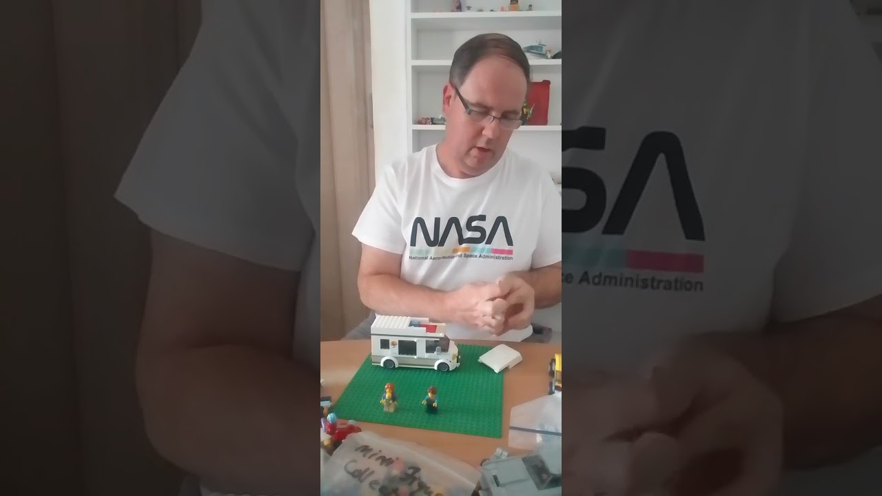 LEGO REVIEW LEGO CITY HOLIDAY CAMPER SET 60283 FROM 2023-2024