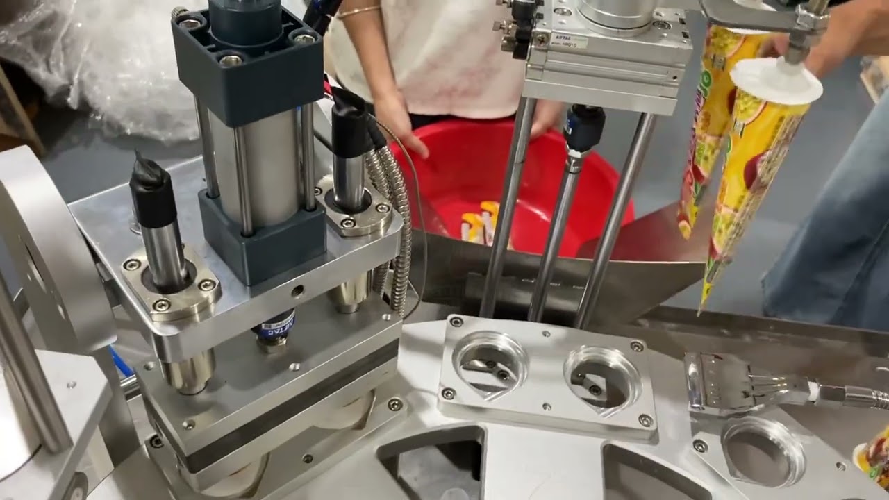 one out of two ice cream cups filling sealing machine