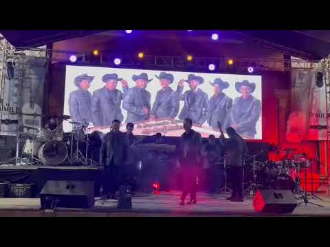 La Organización Musical Los de Arandas Tu cárcel autor Marco Antonios Solís