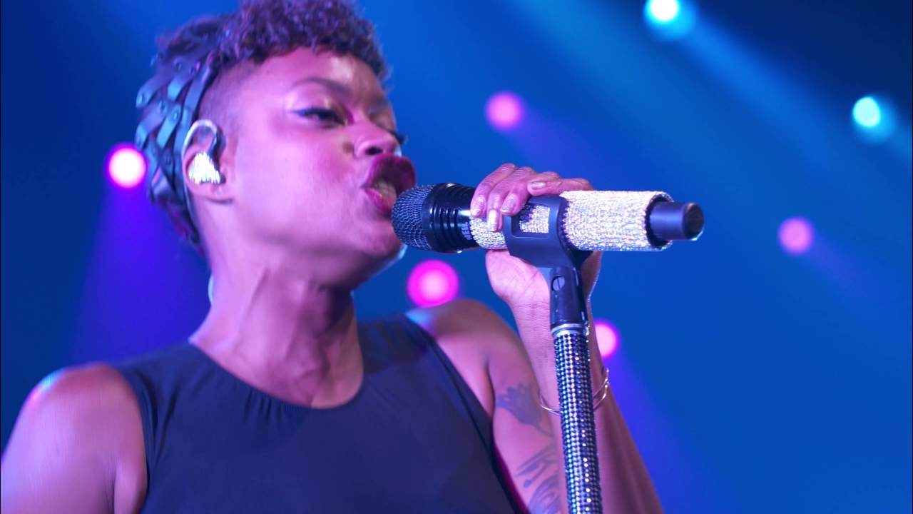 Fitz and The Tantrums - Out Of My League (Live on the Honda Stage at the iHeartRadio Theater LA) Fitz and The Tantrums - Out Of My League (Live on the Honda Stage at the iHeartRadio Theater LA)