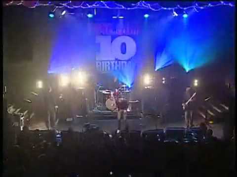 Noel Gallagher & Kasabian - The Doberman (Live!)