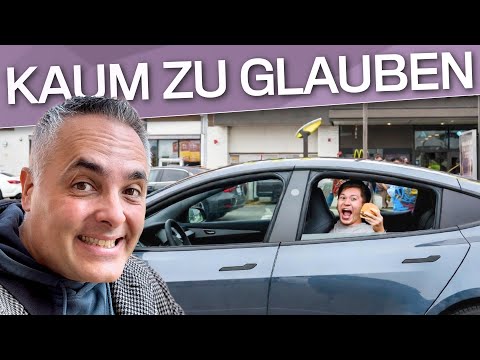 OMG: Autonom fahrender Tesla überrascht beim McDrive mit FSD V14! 😱