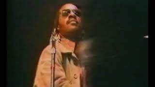 Bite Your Lip (Get Up and Dance) - Elton John ft. Stevie Wonder - Live at Wembley 1977