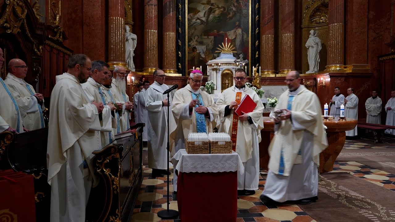 Urunk bemutatásának ünnepe, a Megszentelt Élet Napja Székesfehérváron.
