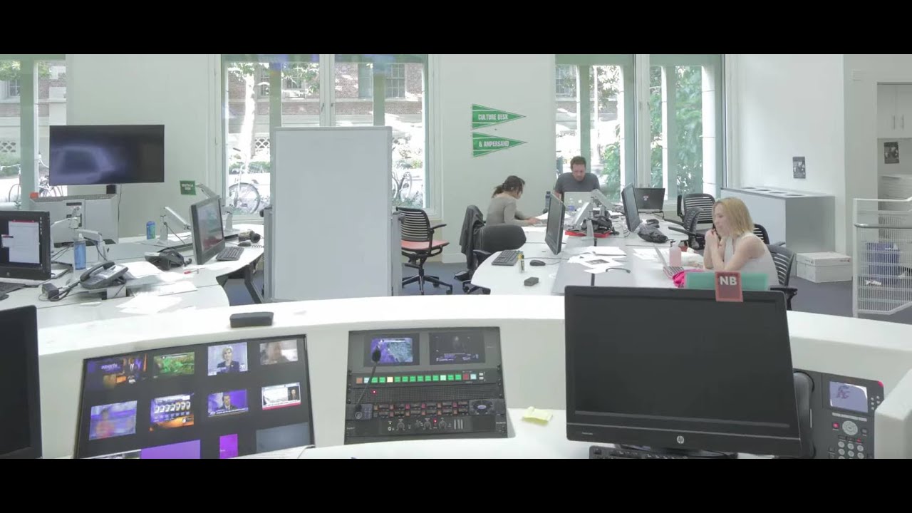 Discover the World of Journalism and PR at USC