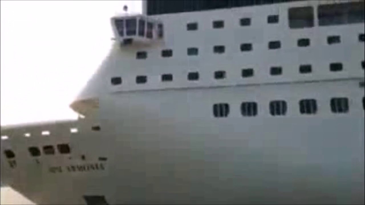 Msc Armonia Crash In Roatan Honduras Youtube