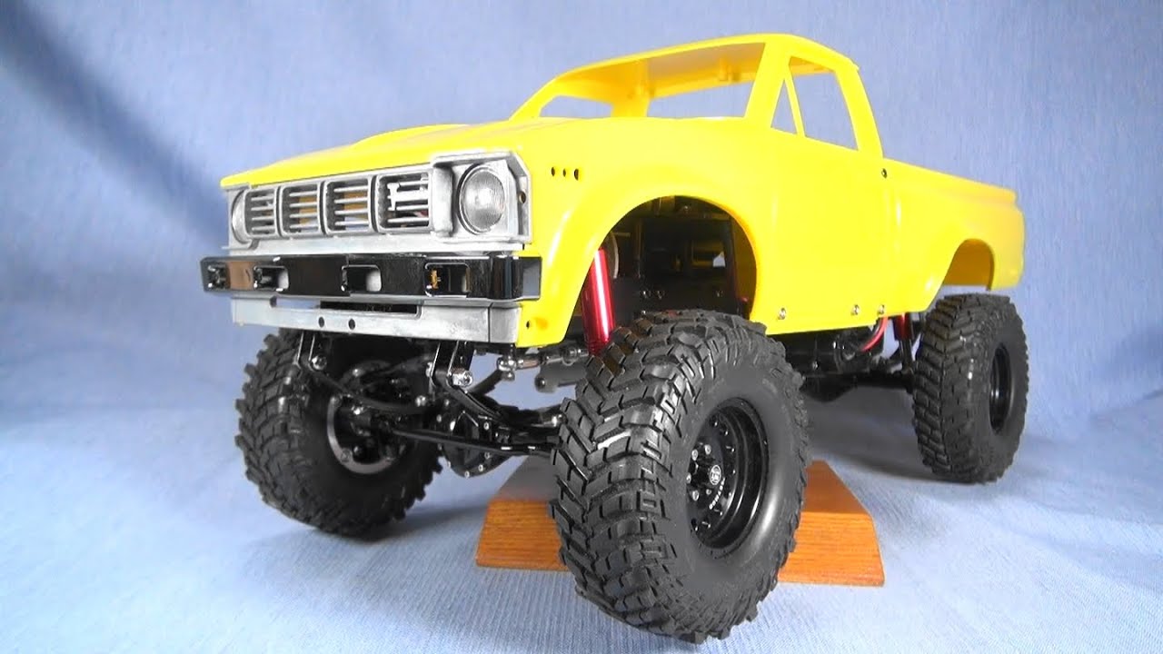 1/10 タミヤ ハイラックス ハイリフト に RC4WD MOJAVE II のボディを