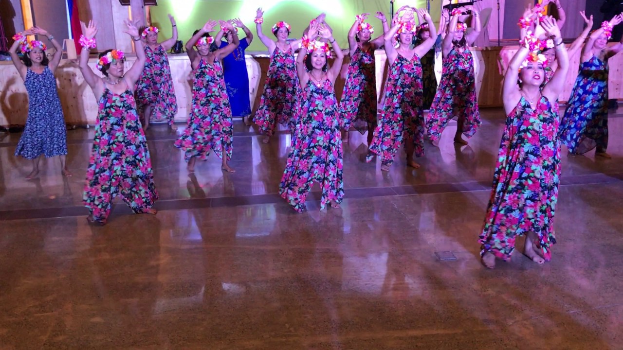 Pearly Shells Hula Dance 2017 - YouTube