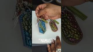 2 Peaceful Druzy Keychains #resinart #druzy #geode #demolding #keychains