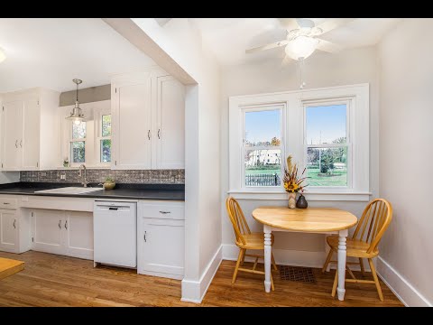 5575 Cascade Road, Grand Rapids, MI home video tour