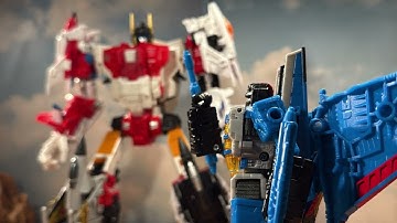 The Seekers’ First Impression Of Superion {Transformers Stop Motion Animation}