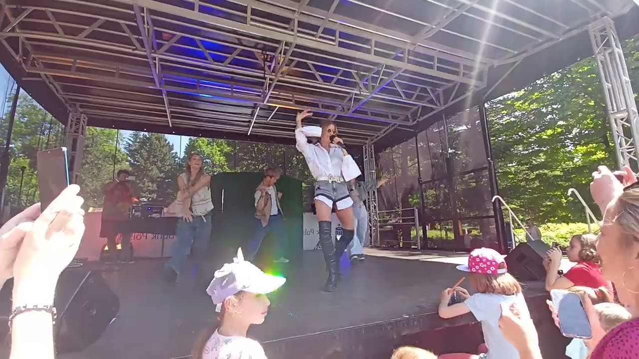 Mandaryna Here I Go Again Live Warszawa 4.06