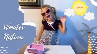 Aryalee loves purple cats. See what she does with Wonder Nations Sunglasses and Case (Toy Unboxing)