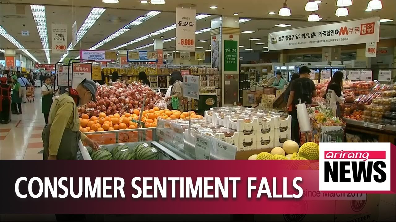 Consumer confidence pops in August to highest level since October 2000