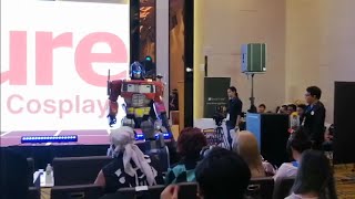 Optimus Prime Cosplay at ServerDNA 4 Coswalk