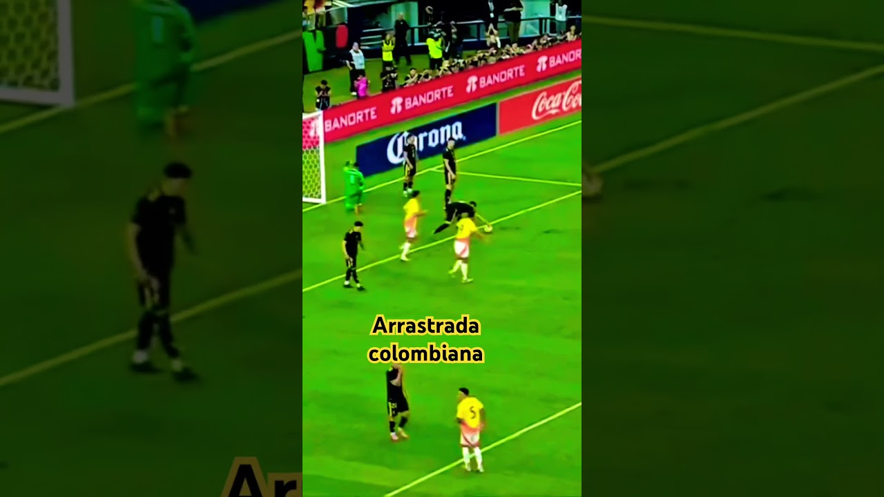 #colombia baja del Tabique a #mexico #seleccionmexicana Haciendo el #ridiculo como siempre.