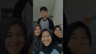 Group 8 10.11 | To create an Email Account (procedure text)
