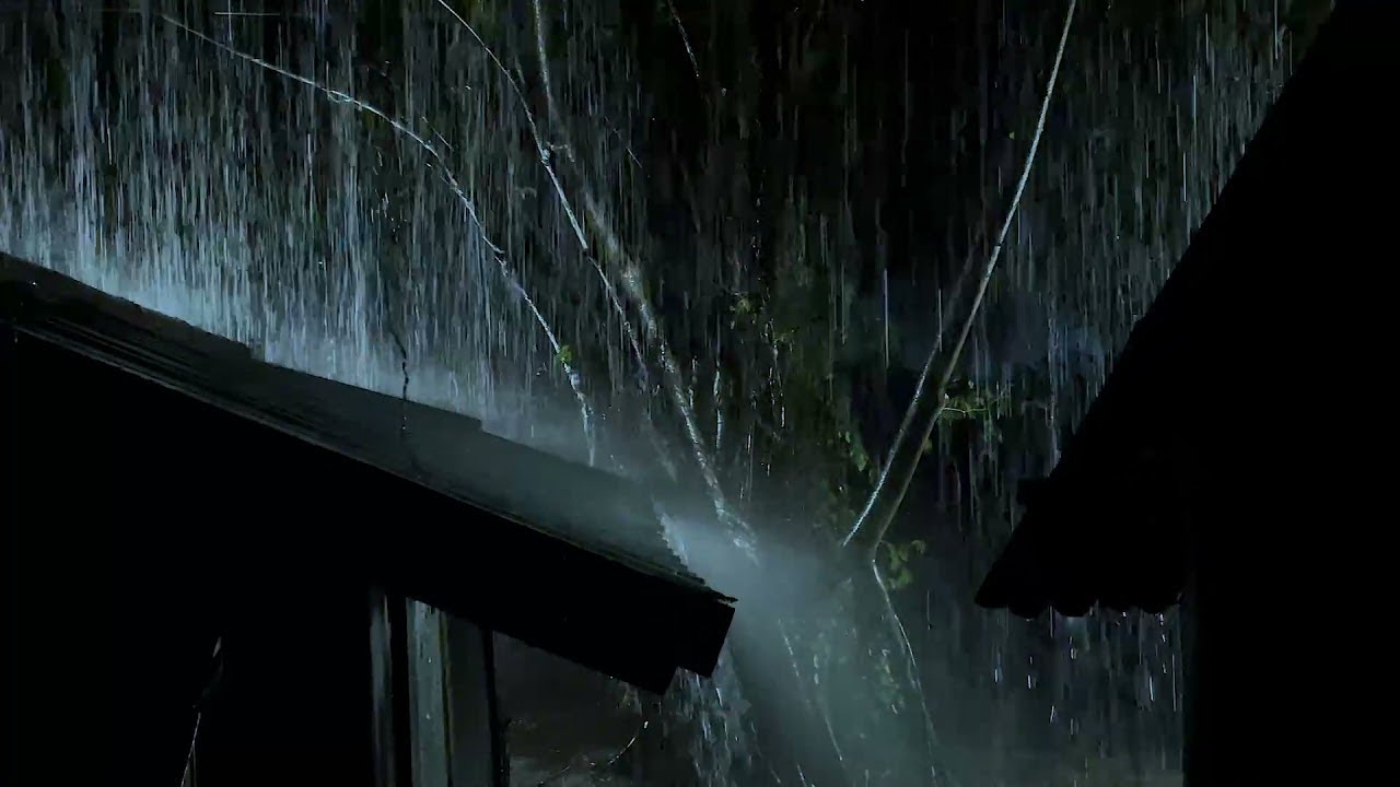 The sound of heavy rain and the roar of lightning can help you sleep at ...