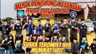 alunan musik pengiring pencak silat Bandrong Banten Indonesia