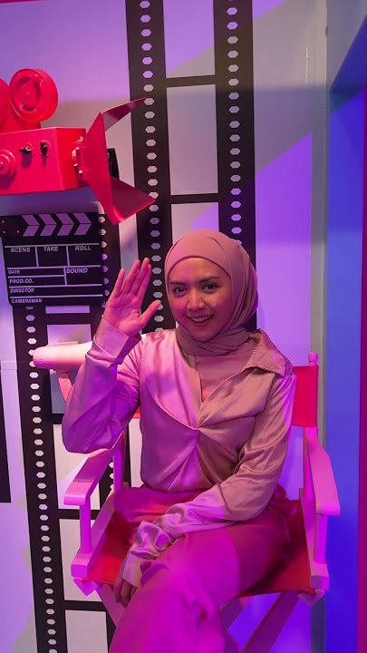 COBA TEBAK BERAPA KALI AKU BERKEDIP SAAT JADI BARBIE?