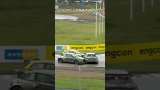 They crash out the race leader! 💥 #WorldRX
World RX - FIA World Rallycross Championship is the official YouTube channel of the FIA World Rallycross & European Rallycross Championships. World RX rallycross highlights and more!
Rallycross is an exciting rally racing motorsport using upgraded rally cars to race side by side on special mixed surface race tracks of dirt and asphalt. Since 1967 rallycross has been entertaining fans of motorsports with short, fast rally car racing with qualifying, semi finals and final races all with epic car race battles and motorsport crashes.
In 2014, rallycross was FIA sanctioned to become the FIA World Rallycross Championship. The best rallycross cars have over 600bhp and can accelerate from 0-60mph in less than two seconds, faster than an F1 car. They crash out the race leader! 💥 #WorldRX