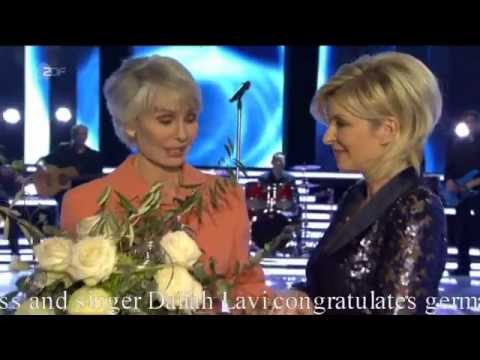 Daliah Lavi - touching congratulations to Carmen Nebel (in german) 12.11.2011