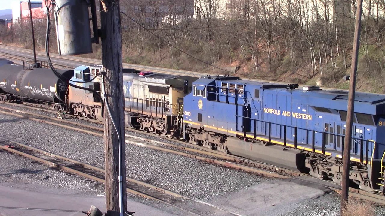 N&W Heritage trails NS 38Q Manifest Freight Train from Conway PA to