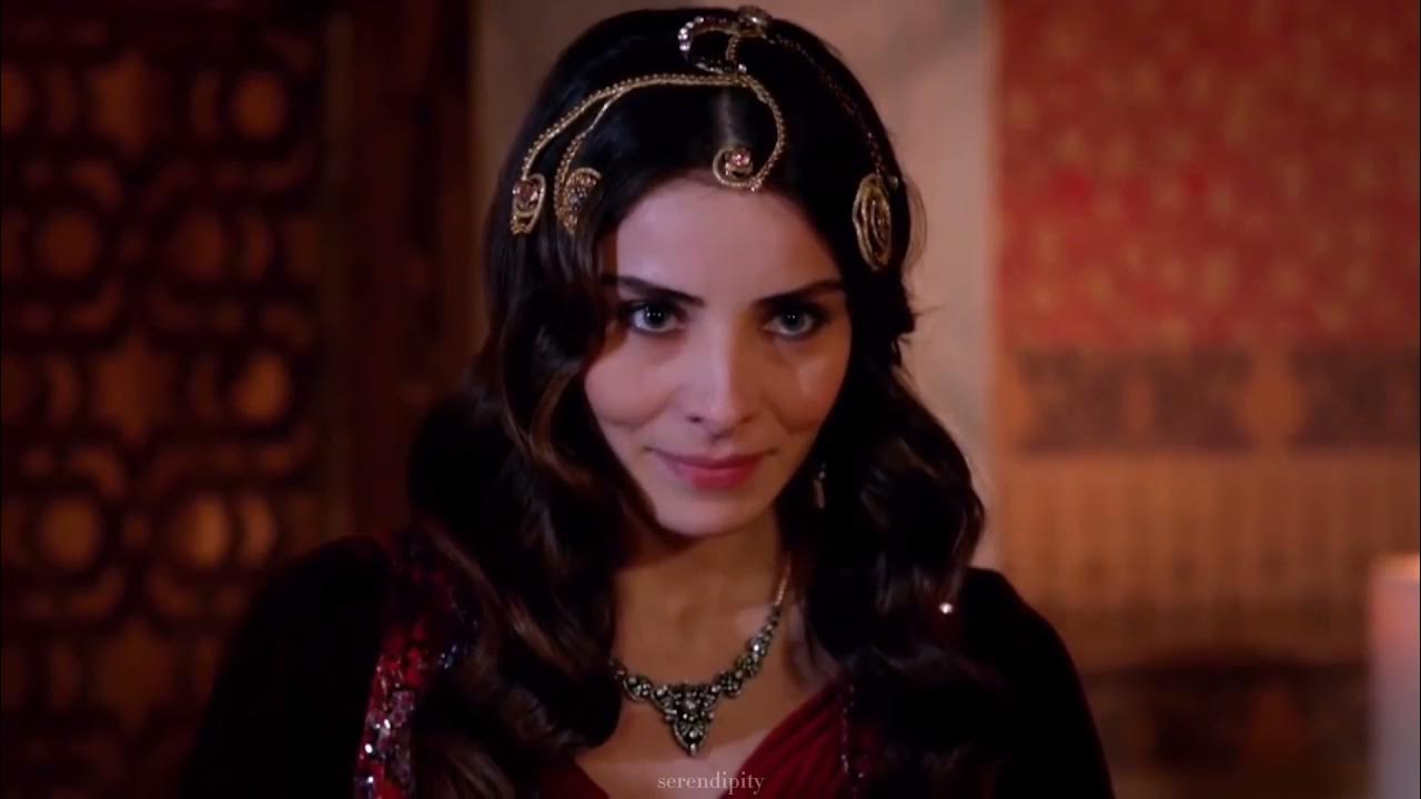 Махидевран грустная. Хюррем и махидевран. Хюррем и махидевран. Смерть мустафы махидевран. Хюррем и махидевран.