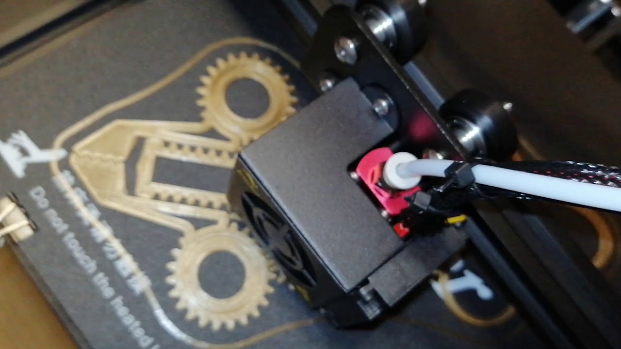 Creality Ender 3 printing Predator Action Pliers mk2 - YouTube