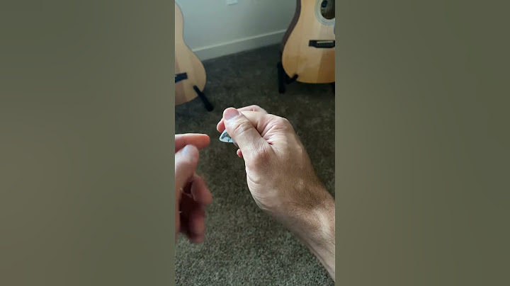 Don’t hold the guitar pick like this