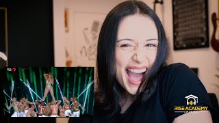 Vocal Coach reacts to Superbowl Halftime Performance 2020 [Jlo and Shakira]