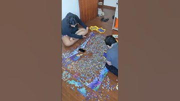5000 puzzle pieces in 30 seconds || ViralHog