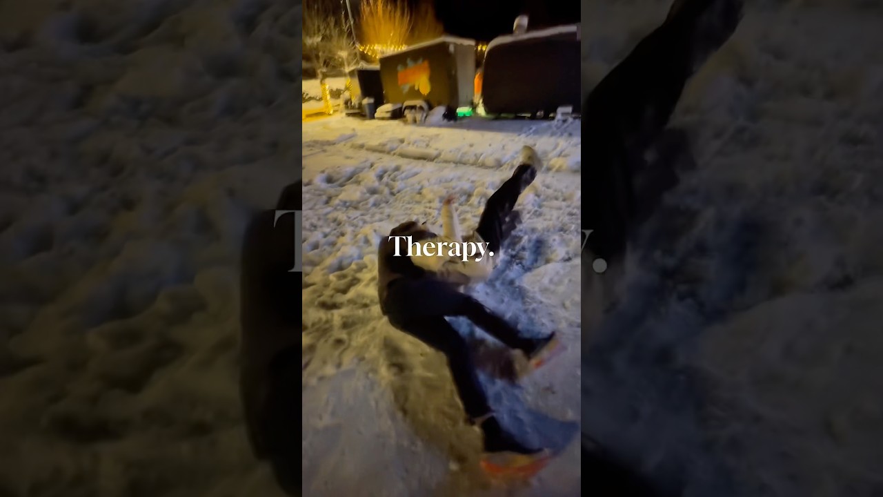 No one gets hurts 🤷🏼‍♂️ #viral #viralshorts #therapy #snow
