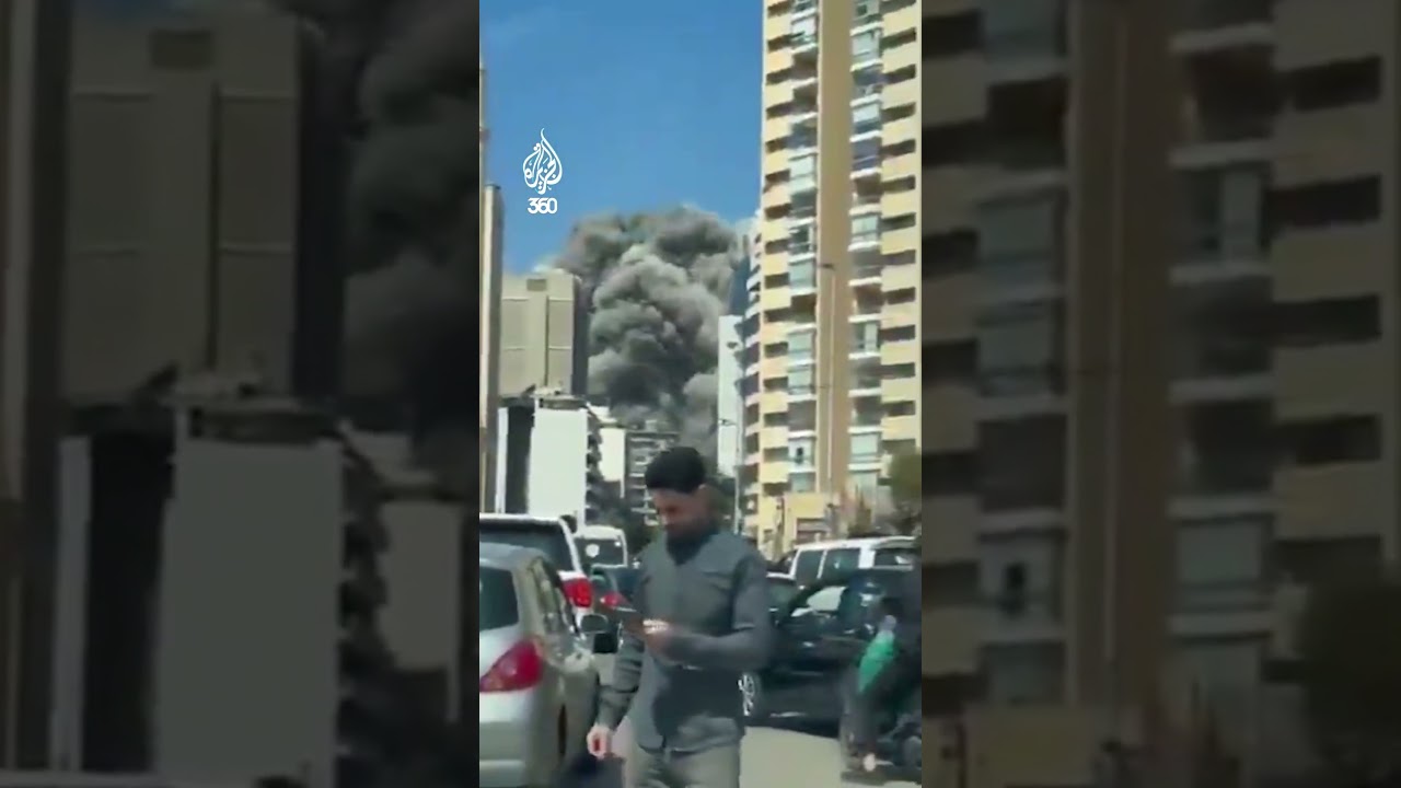 لحظة انفجار مبنى في منطقة كورنيش المزرعة في بيروت