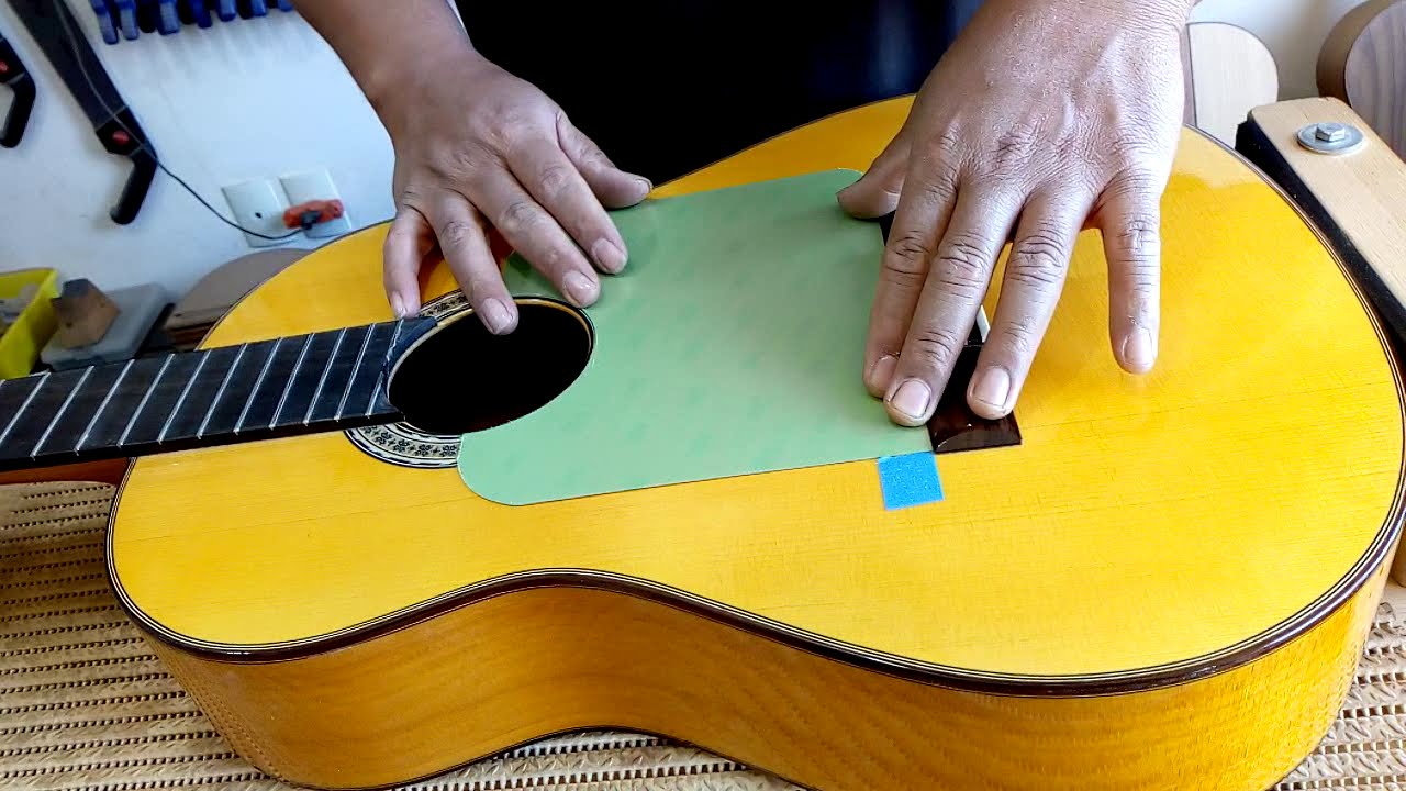 INSTALANDO EL GOLPEADOR A UNA GUITARRA FLAMENCA